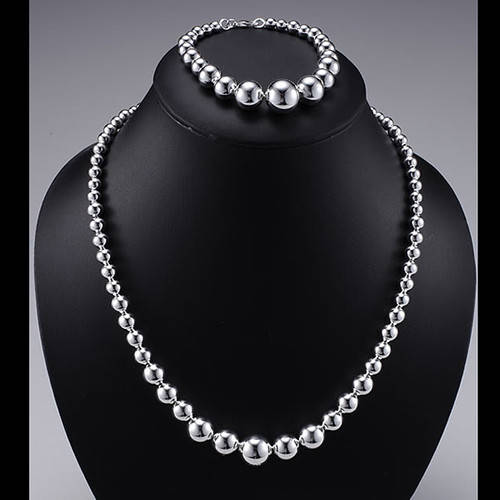 SET ! ABSOLUTELY BEAUTIFUL SILVER HOLLOW SILVER BALLS  NECKLACE WITH BRACELET-  SET