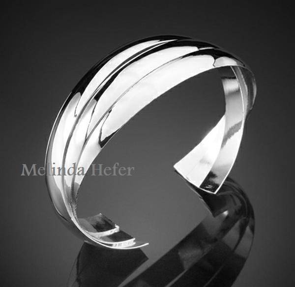 NEW STOCK... PLEASE LOOK!!  925 silver stamped Bangle!   NEVER BEFORE FOR R1-00!!!!