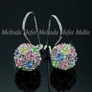 THIS IS A ABSOLUTELY BEAUTIFUL ITEM! IMPRESSIVE EARRINGS, SWAROVSKI ELEMENTS - MUST BID!!!