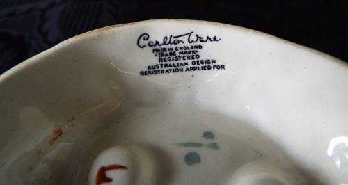 COLLECTABLE CARLTON WARE  LEAF DISH