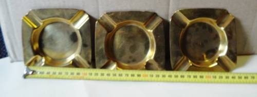 NICE LOT OF BRASS/COPPER ASHTRAYS