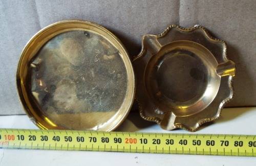 NICE LOT OF BRASS/COPPER ASHTRAYS