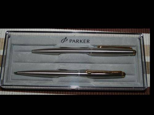 NEW ** Parker 45 pen and pencil set