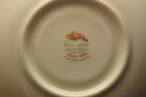 ROYAL ALBERT "PEACH ROSE" SAUCER.