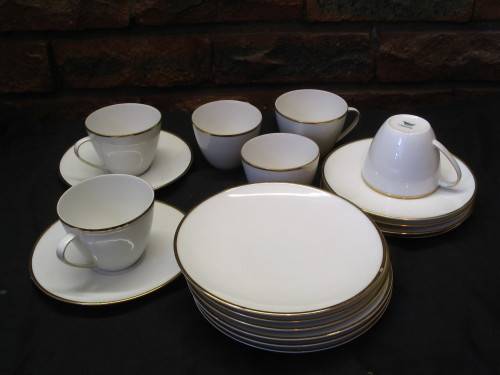 THOMAS (GERMANY) 18 PIECE TEA SERVICE.
