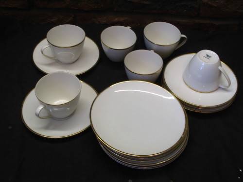 THOMAS (GERMANY) 18 PIECE TEA SERVICE.