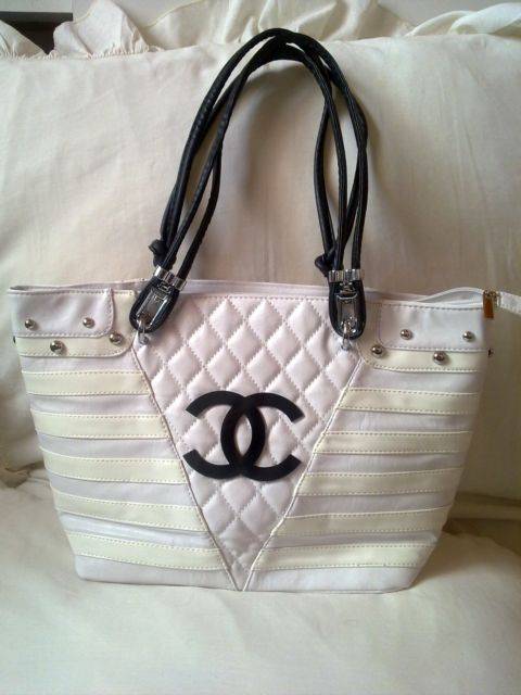 Beautiful white chanel bag