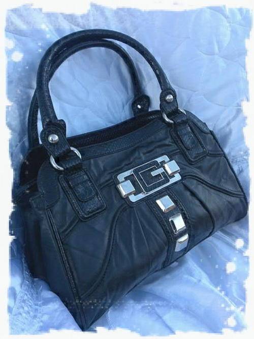 BRAND NEW BLACK GENUINE GUESS HANDBAG