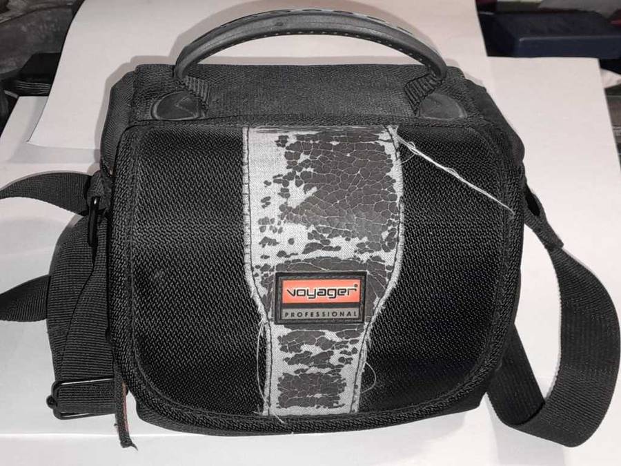 Olympus SP590UZ - 26x Optical Zoom - 12 Megapixel