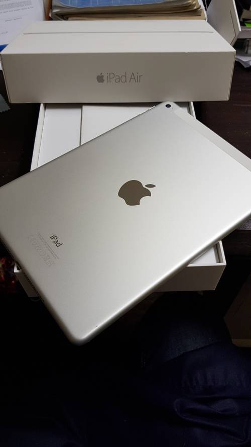 APPLE IPAD AIR 2 64GB WIFI & CELLULAR MODEL A1567 IMMACULATE CONDITION