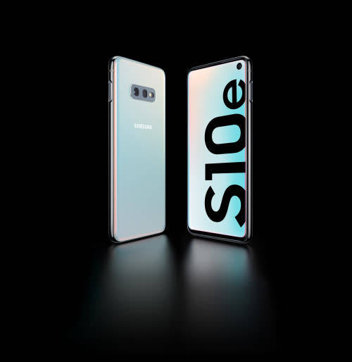 Samsung Galaxy S10e 128gb Brand new sealed local stock - Prism white