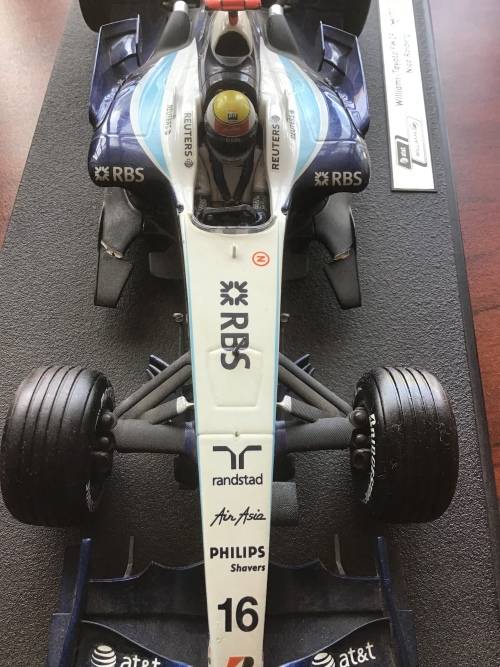 WILLIAMS TOYOTA FW 29 NICO ROSBERG F1 DIE CASTMODEL 1:18 AND M SCHUMACHER FERRARI  1:18 MODEL