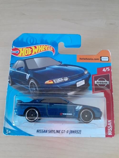 HOT WHEELS NISSAN SKYLINE GT-R (BNR32)