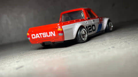 HOT WHEELS PREMIUM `BOULEVARD` 1975 BRE DATSUN SUNNY TRUCK (B120)