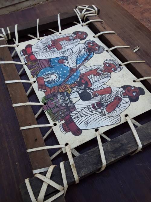 AMAZING - AFRICAN CULTURE Wooden and Leather Picture Frame 43 cm x 31 cm - AMAZING FIND