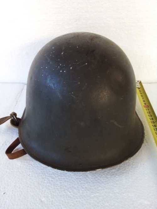 AN AMAZING VINTAGE SADF CJ FUCHS LTD (1966) GREEN `STAALDAK` HELMET WITH INNER LINING - AWESOME