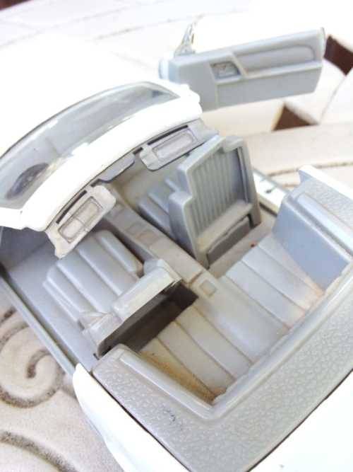 Mercedes Benz 1989 - 500SL - Die Cast Model - SS7706 - Mint Condition-  Item's are adjustable