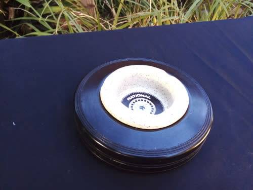 A vintage NATIONAL TYRE SERVICES - Tyre ashtray - 100% Original