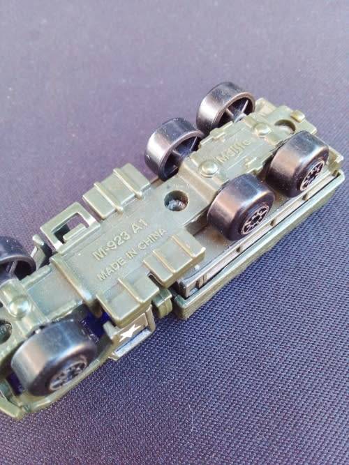 VINTAGE MILATARY TOYS` - METAL