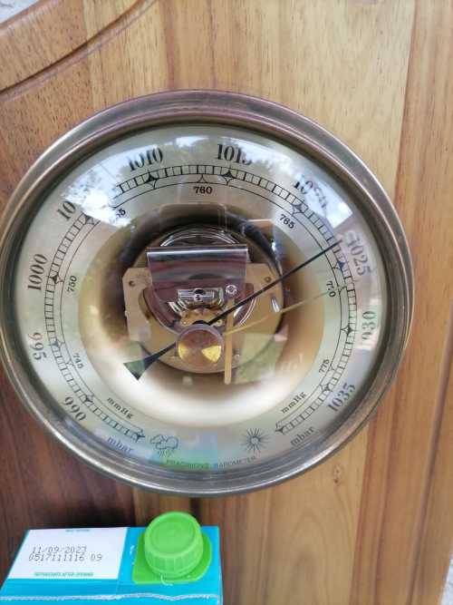 VINTAGE - PRACISIONS - Barometer west germany  - MADE FROM BRASS WITH OAK WOOD - 100% WORKING