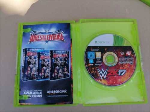 XBOX 360 WWE 2K17 WITH BOOKLET