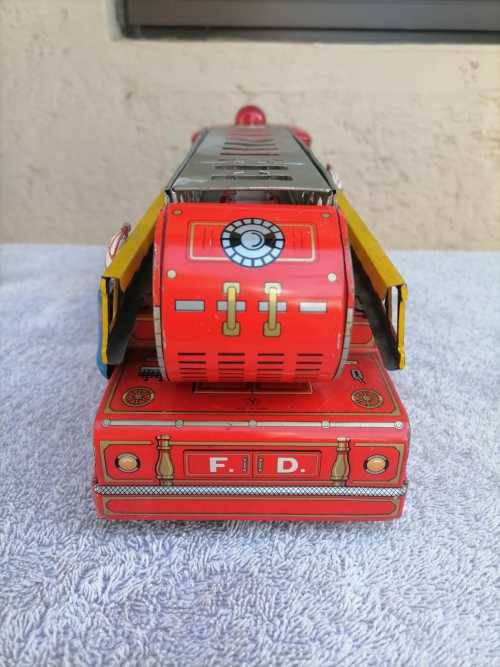 VINTAGE 1950`S FRICTION POWERED FIRE TRUCK - MASSIVE  - TIN TOY -  100% WORKING