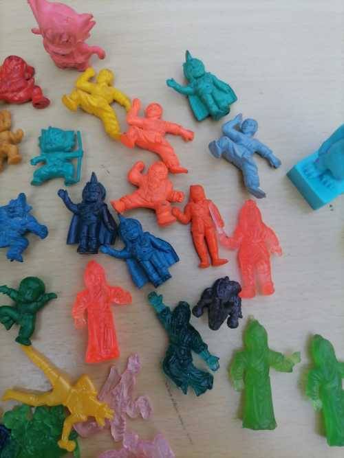 177 VERY RARE  CEREAL BOX TOYS