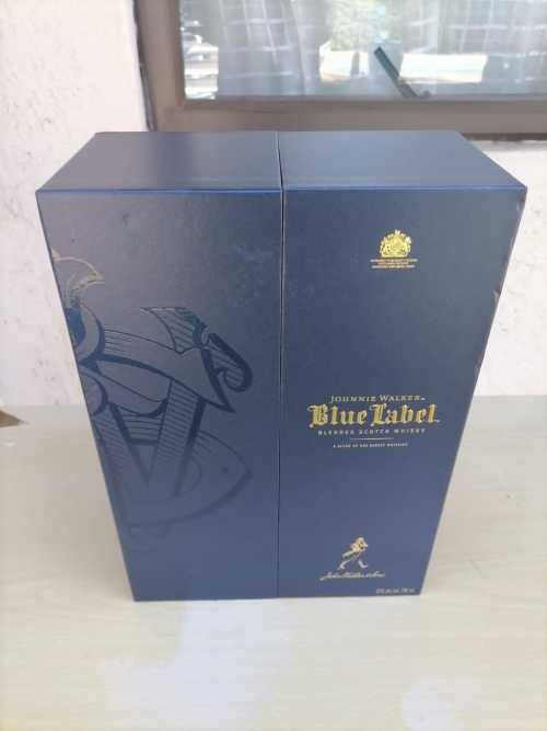 Johnnie Walker Blue Label - 750ml - GIFT PACK SET