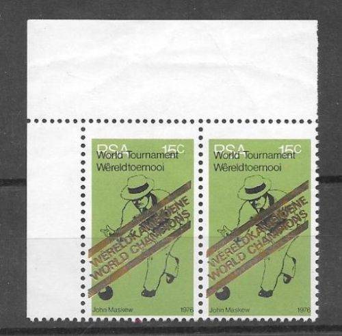 South Africa 1976 Bowls World Cup Winners pair with major of green down very fine unhinged mint