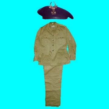 S.A.Parabat First Type Uniform with Maroon Beret and Large Metal Badge - Size 12.