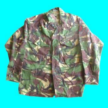 British Camo With 2 Signal Brigade And Union Jack Insignia On Left Arm.