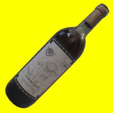 Battalion 32 - 750ml bottle of Super Dry White Wine - 27 March 76 - 26 March 1993.