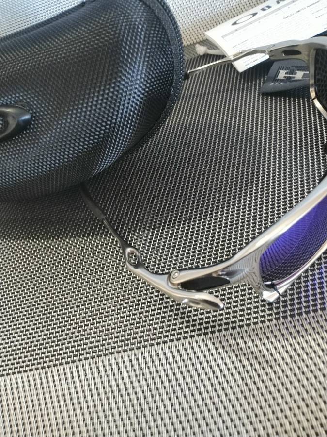 OAKLEY SUNGLASSES! SQUARED X METAL, BRAND NEW!