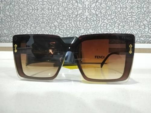 BRAND NEW FENDI DESIGNER SUNGLASSES!