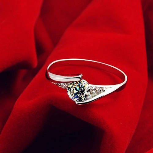 Gorgeous White Sim Diamond Set in 925 Sterling Silver Ring Imported Filled Jewelry