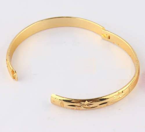Flashing 18ct Yellow Rolled Gold Cuff Bangle