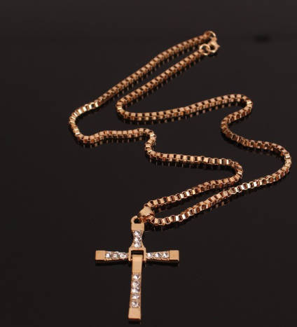 Stylish Sim Diamonds Set in 18ct Unisex Yellow Gold Filled Cross with Matching Neck Chain