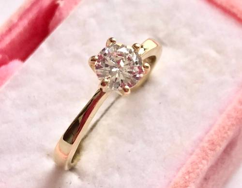 Popular   **SISSYGIRLS**   1.2ct Sim. Diamond  Ring Imported