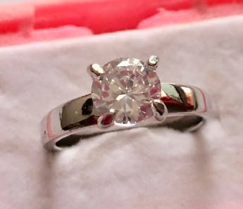 Exquisite Sim 0.4ct. White Diamond Imported Ring