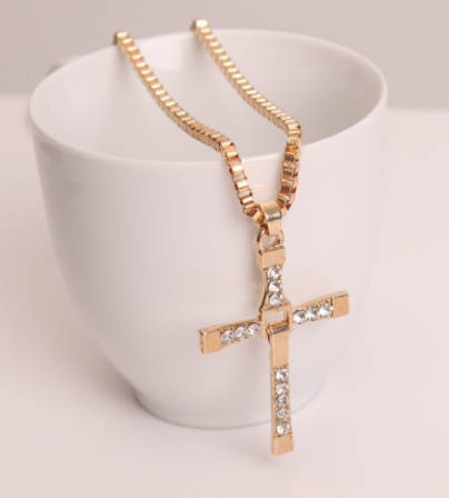 Stylish Sim Diamonds Set in 18ct Unisex Yellow Gold Filled Cross with Matching Neck Chain
