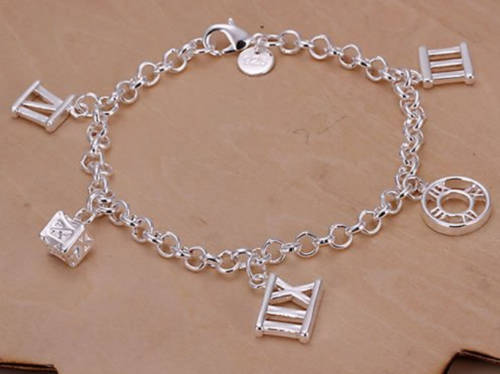 @@@@ UNIQUE AND DIFFERENT 925 STERLING SILVER CHARM BRACELET @@@@