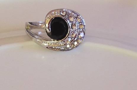 @@@@ ONYX AND DIAMOND SIMULANTS SET IN 925 STERLING SILVER @@@@