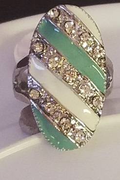 BEUTIFULL AND SEXY 925 STERLING SILVER DRESS RING