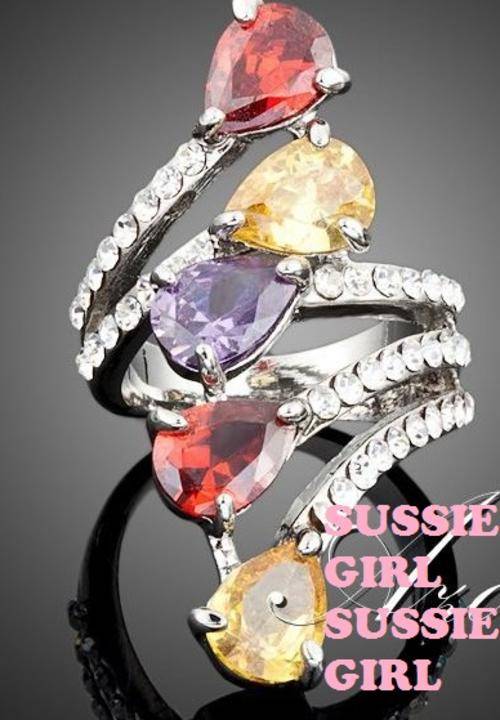 UTTERLY GORGEOUS  FRUIT SALAD RING