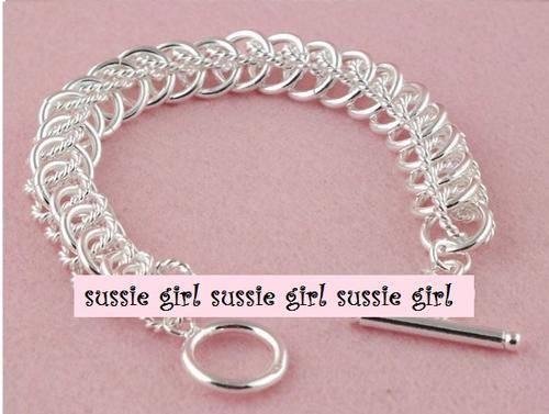 EXQUISITE AND GORGEOUS CIRCLE DETAILED BRACELET