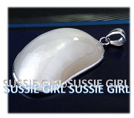 Natural Abalone Shell Set in 925 Silver Pendant