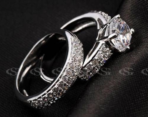 Classy 2.01 Cr. White  Diamond Solitaire Engagement Ring with Matching Wedding Band