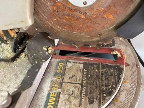 RYOBI handyline 210mm compound mitre saw