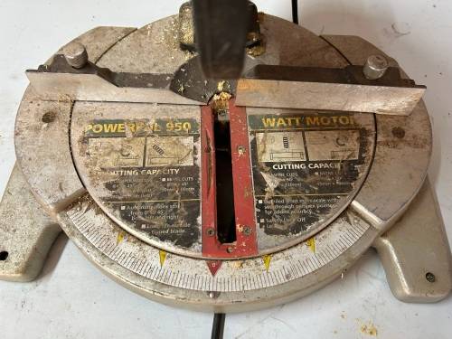 RYOBI handyline 210mm compound mitre saw