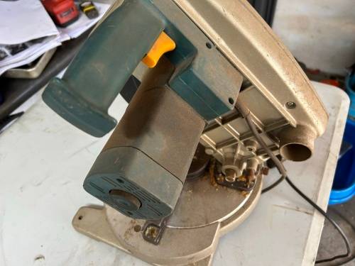 RYOBI handyline 210mm compound mitre saw